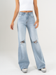 Ref: 065678 Jean mom Flare, rígido, tiro alto, tono azul claro con rotos