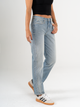 Ref: 065711 Jean Mom fit, slim cropped, rígido, tiro alto, corte en costado, tono azul medio claro