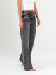 Ref: 065786 Jean mom flare, rígido, tiro alto, tono gris medio, detalle en pretina