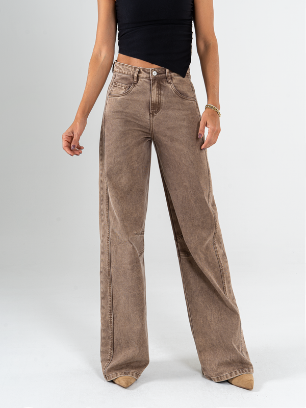 Ref: 065813 Pantalón wide leg, tiro alto, con cortes, stretch, tono café.