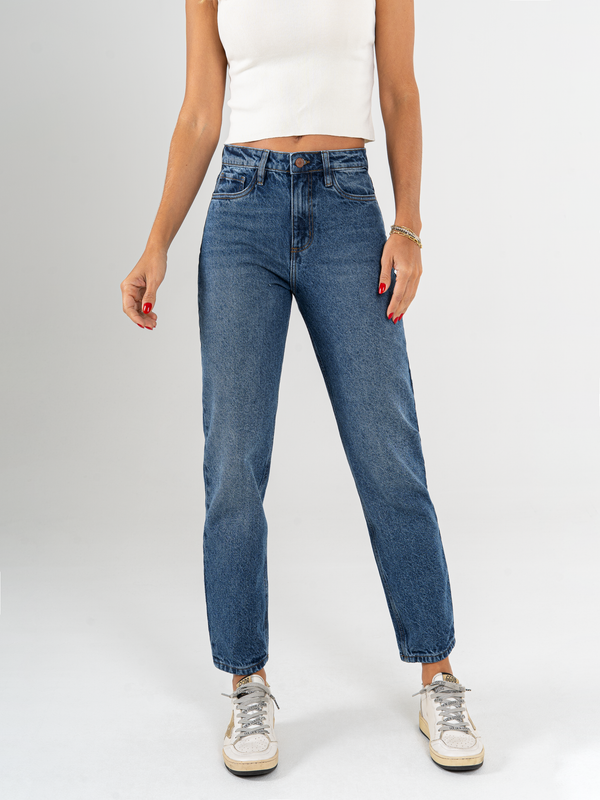 Ref: 066073 Jean Mom fit, rígido, tiro alto, tono azul oscuro.