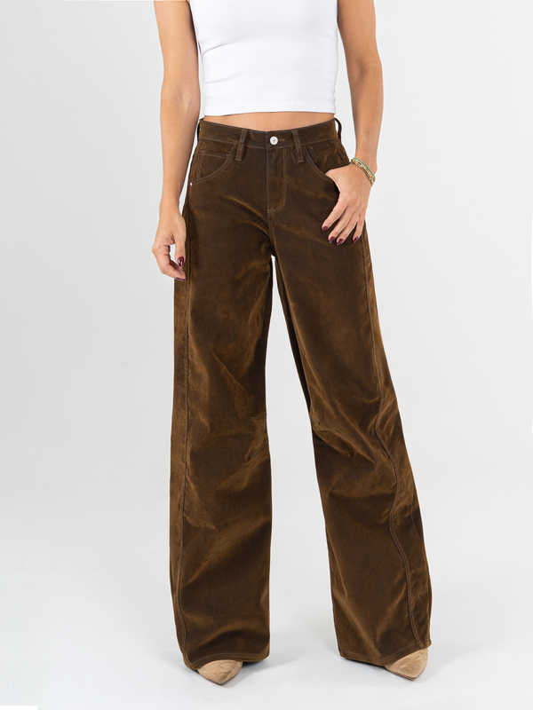 Ref: 066104 Jean wide leg, confort, denim velvet, acabado terciopelo, tiro alto, tono cafe