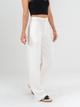 Ref: 069936 Pantalón straight leg, sin prense, tono natural, tejido plano liviano tipo lino, tiro alto