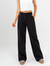 Ref: 069578 Pantalón straight leg, stretch, tono negro, tiro alto