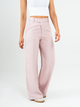 Ref: 069631 Pantalón mom flare, tejido plano liviano, tiro alto, detalle delantero, tono rosa