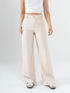 Ref: 069712 Pantalón mom flare, sin prenses, tejido plano liviano, tiro alto, tono arena