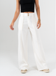Ref: 069824 Pantalón palazzo, detalle delantero, tejido plano liviano, tiro alto, tono ivory