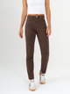 Ref: 069850 Pantalón mom fit stretch, tiro alto, tono café