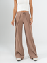 Ref: 069855 Pantalón mom flare, sobrepuesto delantero, tejido plano liviano, tiro alto, tono café