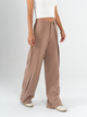 Ref: 069855 Pantalón mom flare, sobrepuesto delantero, tejido plano liviano, tiro alto, tono café