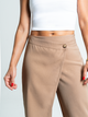 Ref: 069880 Pantalón mom flare, sobrepuesto delantero, tejido plano liviano, tiro alto, tono caqui