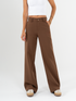 Ref: 069905 Pantalón straight leg, sin prenses, stretch, tejido plano liviano, tiro alto, tono café