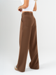 Ref: 069905 Pantalón straight leg, sin prenses, stretch, tejido plano liviano, tiro alto, tono café