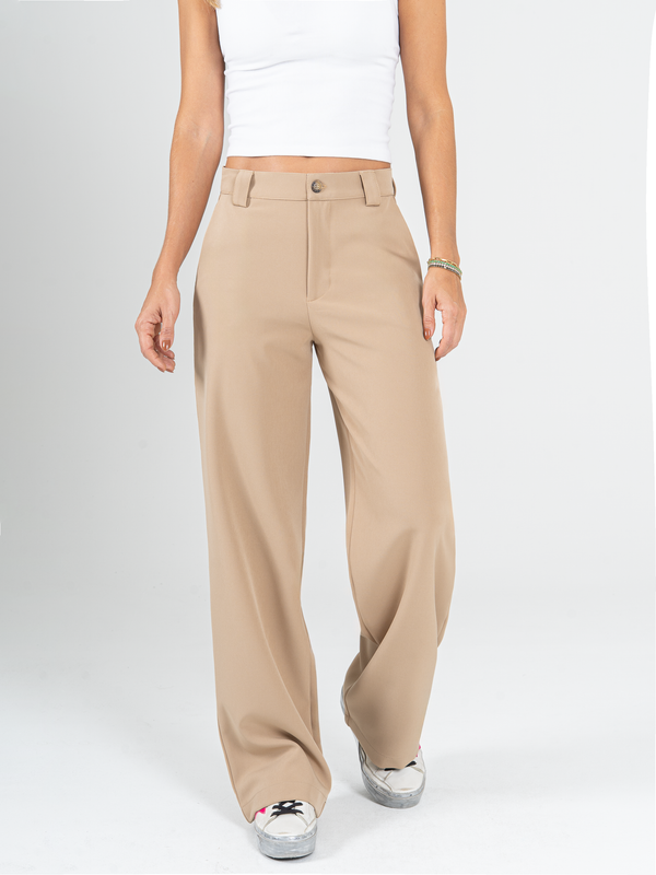 Ref: 069973 Pantalón straight leg, sin prenses, tejido plano liviano, tiro alto, stretch, tono caqui.