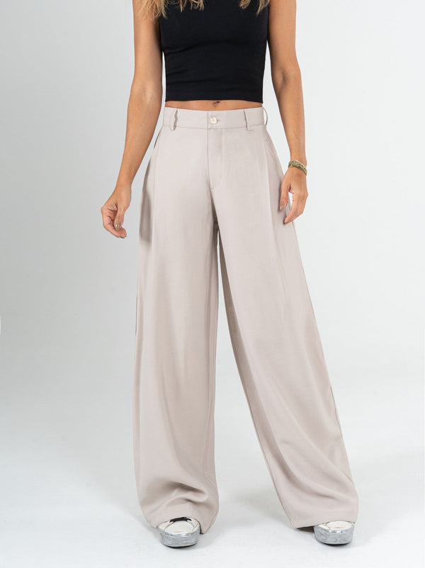 Ref: 0620123 Pantalón wide leg, tejido plano liviano, tiro alto , con prenses, tono arena.