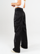 Ref: 069549 Pantalón cargo, straight leg, tejido plano liviano, detalle cierres, bolsillo laterales tono negro