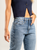 Ref: 065409 Jean Mom fit, slim cropped, rígido, tiro alto, corte en costado, tono azul medio