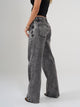 Ref: 065627 Jean Mom Flare, rígido, tiro alto,  detalle en pretina, tono gris medio