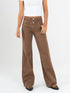 Ref: 069844 Pantalón mom flare, rígido, tiro alto, tono moca, detalle en pretina