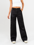 Ref: 069549 Pantalón cargo, straight leg, tejido plano liviano, detalle cierres, bolsillo laterales tono negro