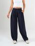 Ref: 069765 Pantalón barrel, tejido plano liviano, tiro alto, con prenses, tono azul