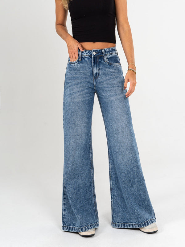 Ref: 065395 Jean palazzo, rígido, tiro medio, tono azul medio.