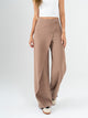 Ref: 069808 Pantalón mom flare, sobrepuesto delantero, tejido plano liviano, tiro alto, tono café