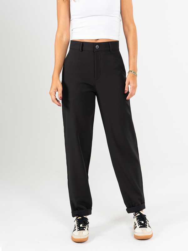 Ref: 069961 Pantalón slouchy, sin prense, tejido plano liviano, stretch, tiro alto, tono negro.