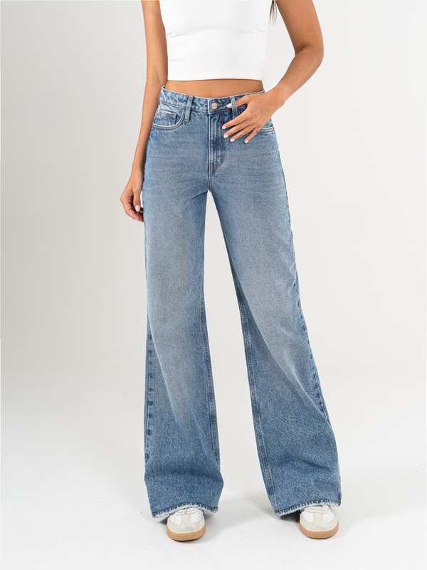 Ref: 065768 Jean mom Flare, rígido, tiro alto, tono azul medio