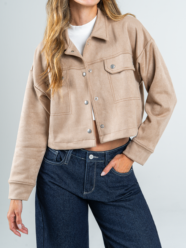 Ref: 0610523 Chaqueta efecto piel, tacto suave, cuello con solapa, tono arena