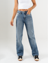 Ref: 065751 Jean straight leg, rígido, tiro medio, tono azul medio